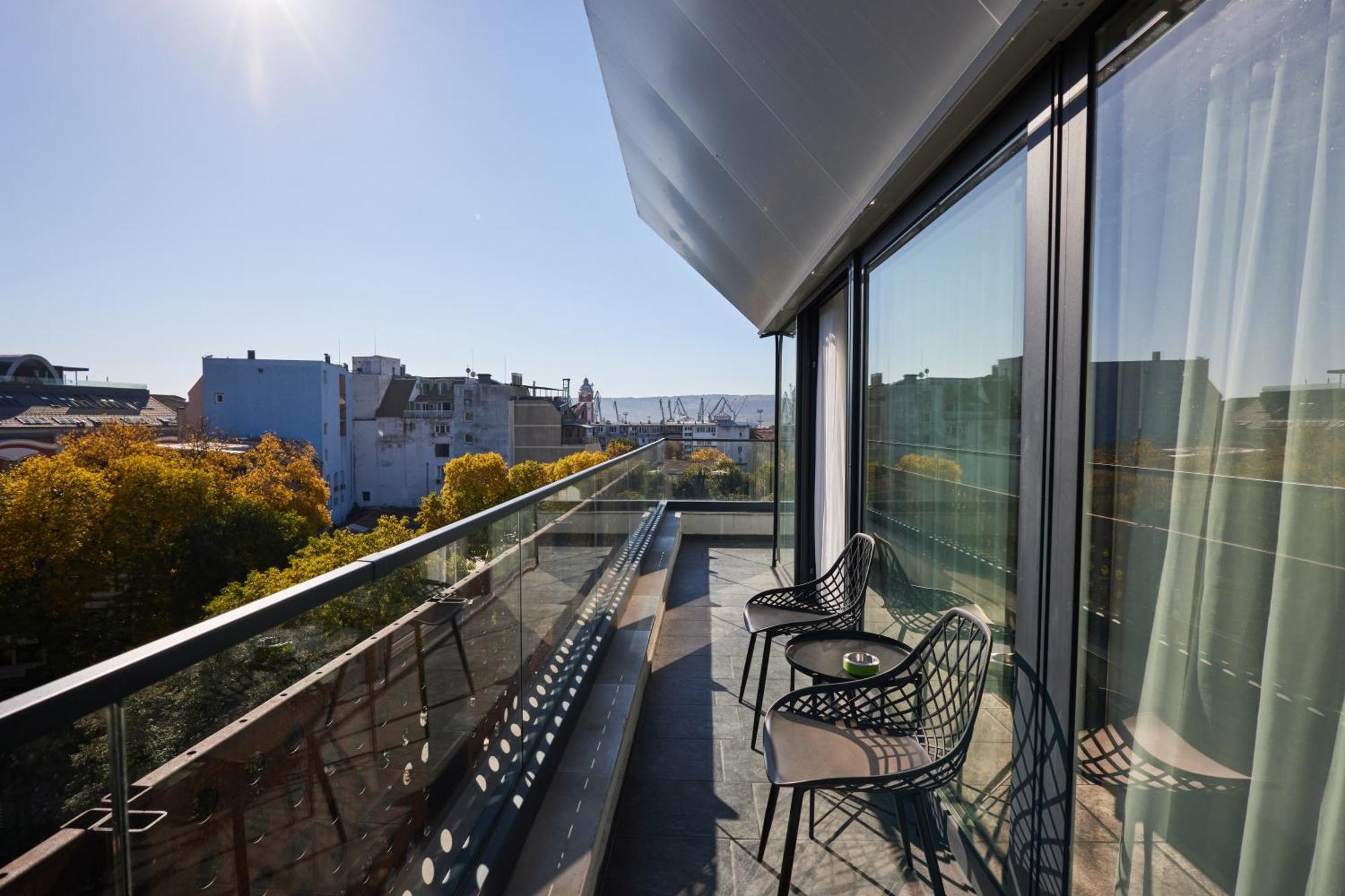 Bizarre Boutique Hotel Varna Exterior photo